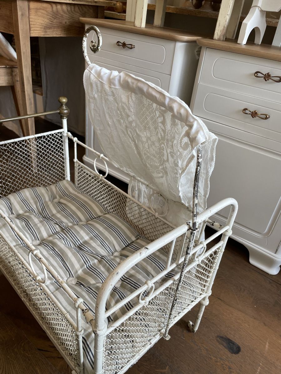 Spielzeuge: Puppenbett Katzenbett Hundebett – Gebraucht aus Sirnach von dasrosahaus 8