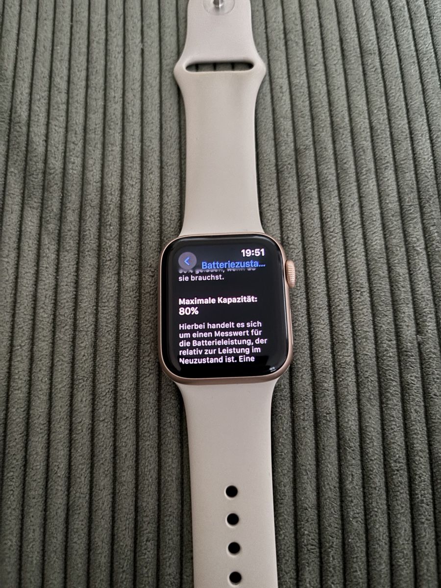 Apple Smartwatch: Apple Watch SE und Cellular – Usato da Wil SG venduto da jessejames 1
