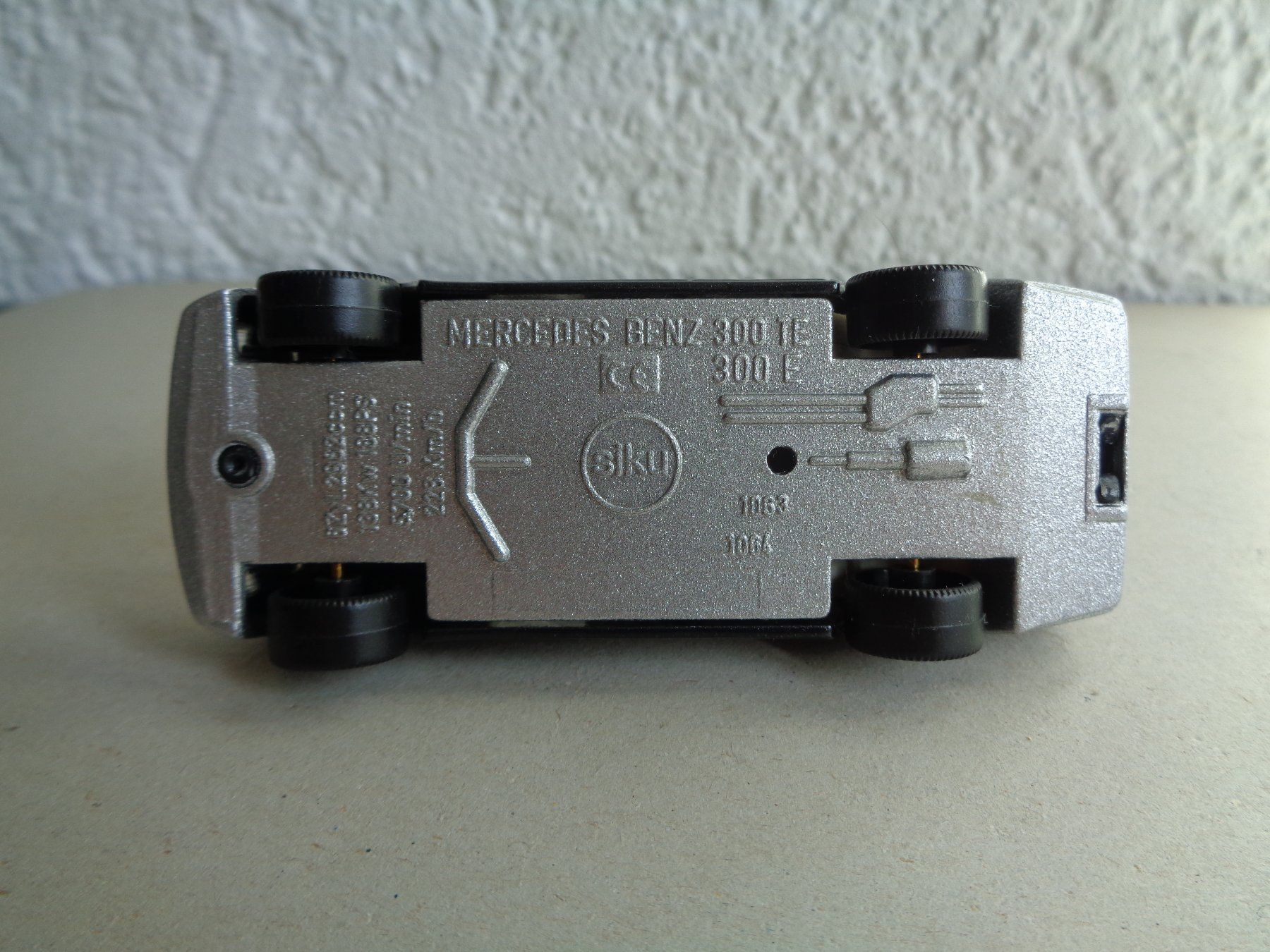 Siku Modellautos: SIKU 1064 Mercedes 300 TE – Neu (gemäss Beschreibung) aus Läufelfingen von remajo62 4