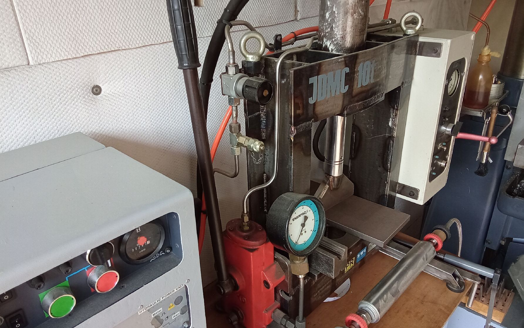 Alle Maschinen: Presse hydraulique 10 Tonnes – Gebraucht aus Chavornay von JDCantova 2