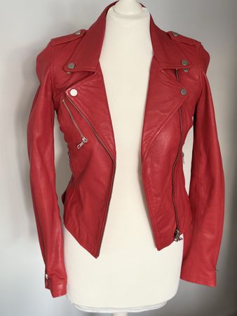 Jacke aus weichem Leder, Gr. XS/34, rot