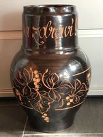 RIESIGER KRUG/KARAFFE AUS TON BRAUN.