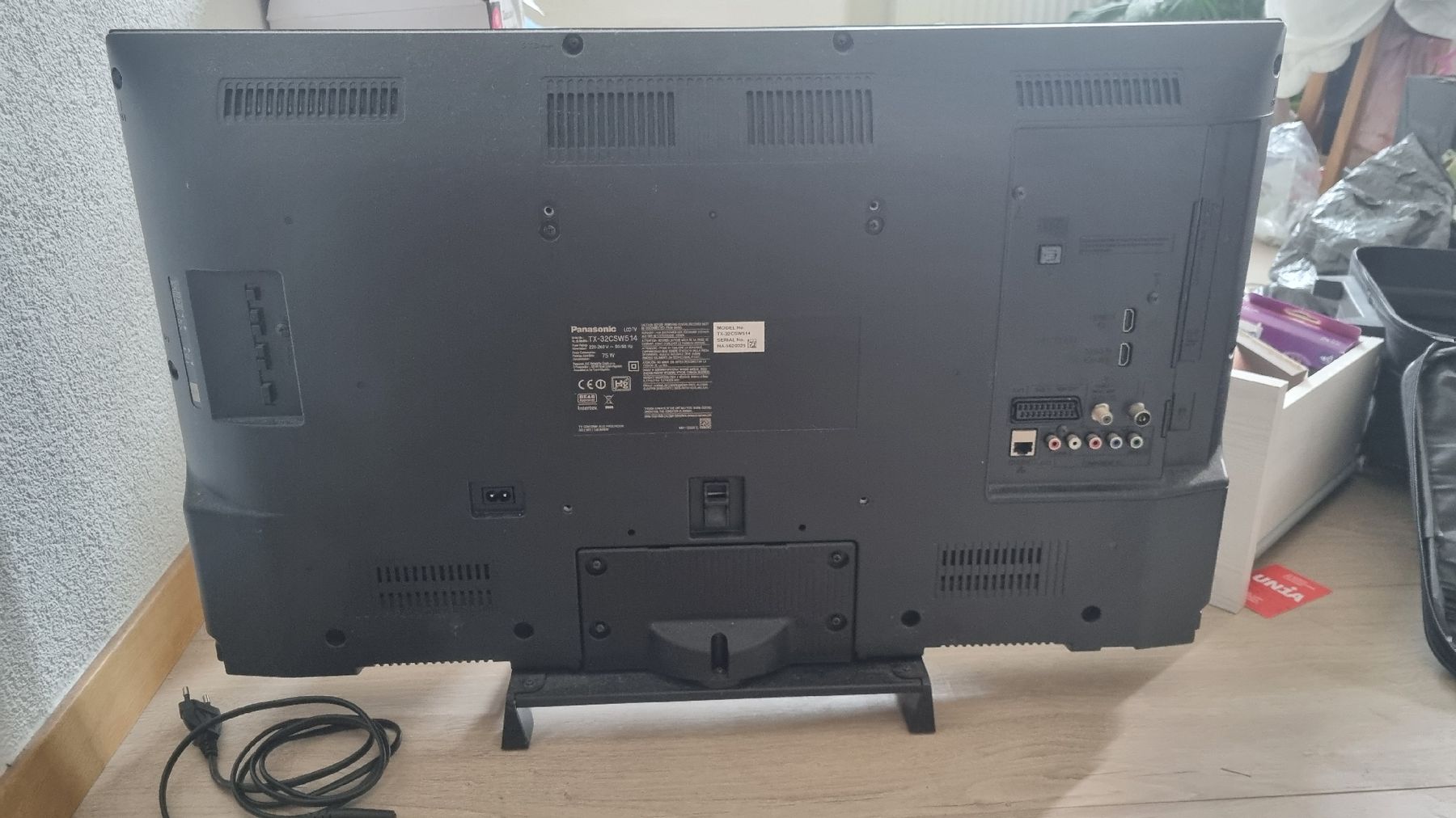 Panasonic Televisori: Téléviseur Panasonic 32" (Modèle TX-32CSW514) + télécommande – Usato da Travers venduto da Katerinaaa84 3