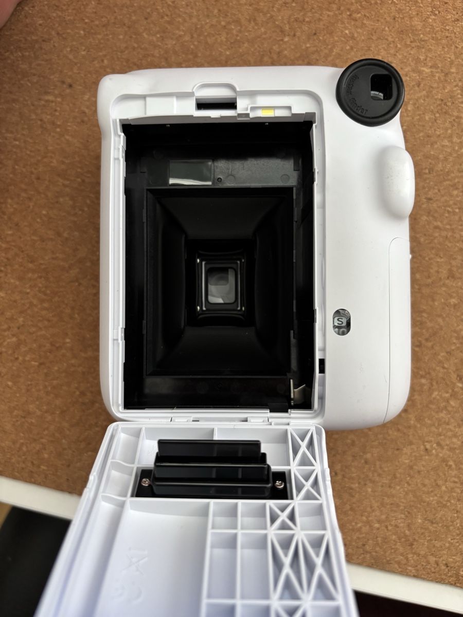 Fujifilm Appareil photo: Instax Mini 12 – Neuf (Voir description) à Basel par Yannicksali97 1