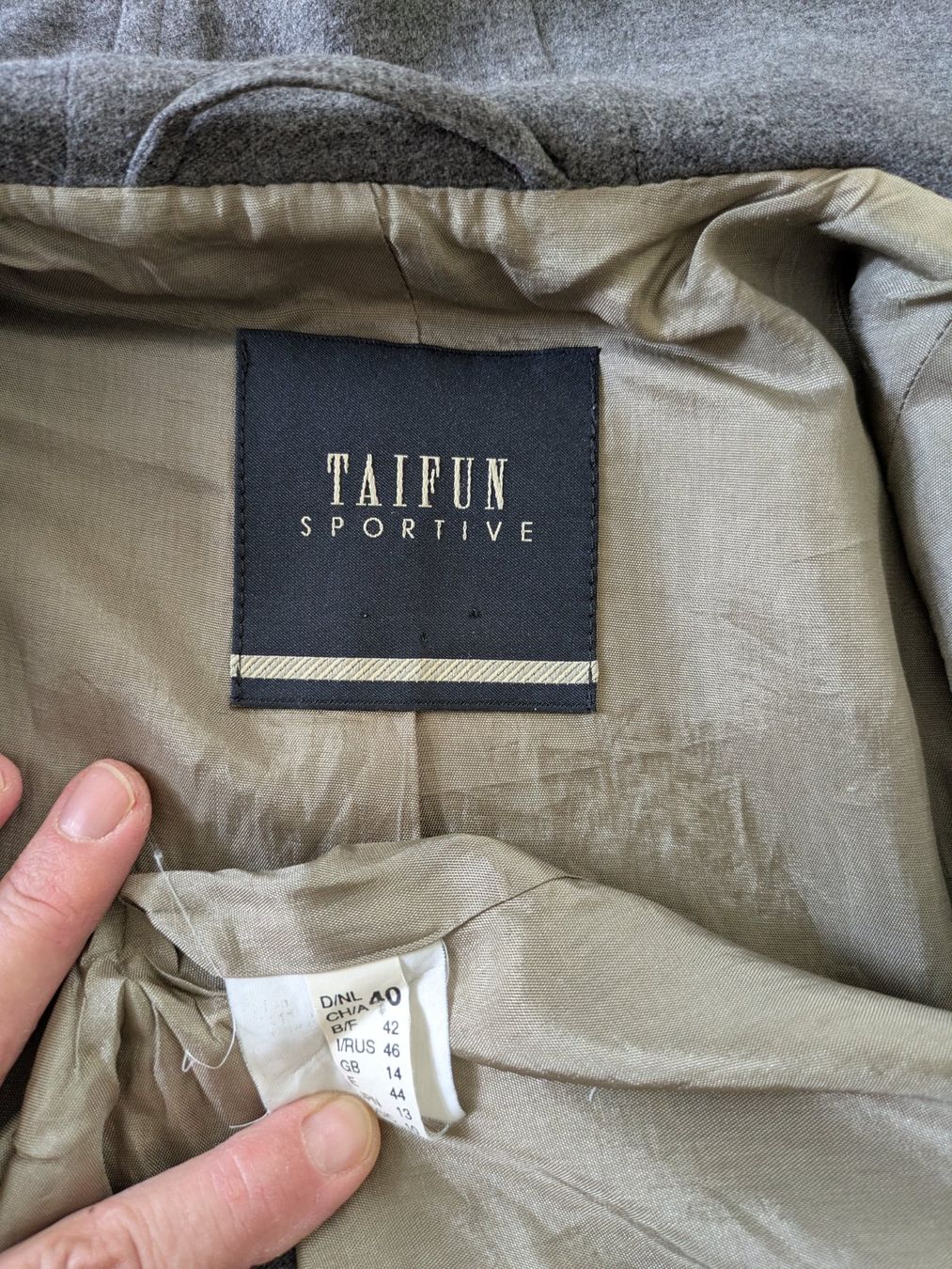Taifun Jacken: Freizeitjacke / Übergangsjacke "Taifun" Gr. 40 – Gebraucht aus Bonstetten von Driver7 3