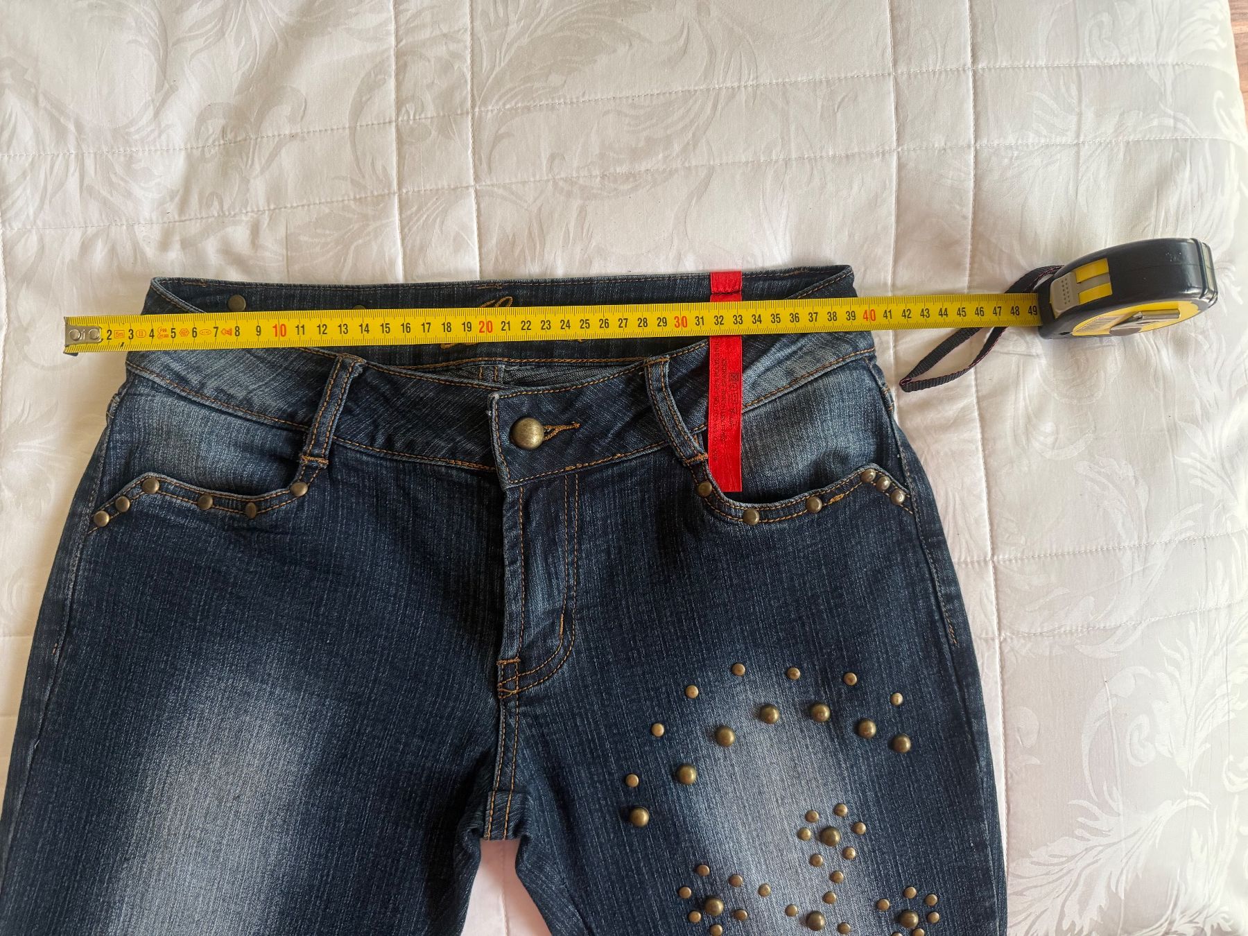 Jeans: Jean Loana  T38-40 – Nuovo (secondo la descrizione) da Porrentruy venduto da SYANKA 9
