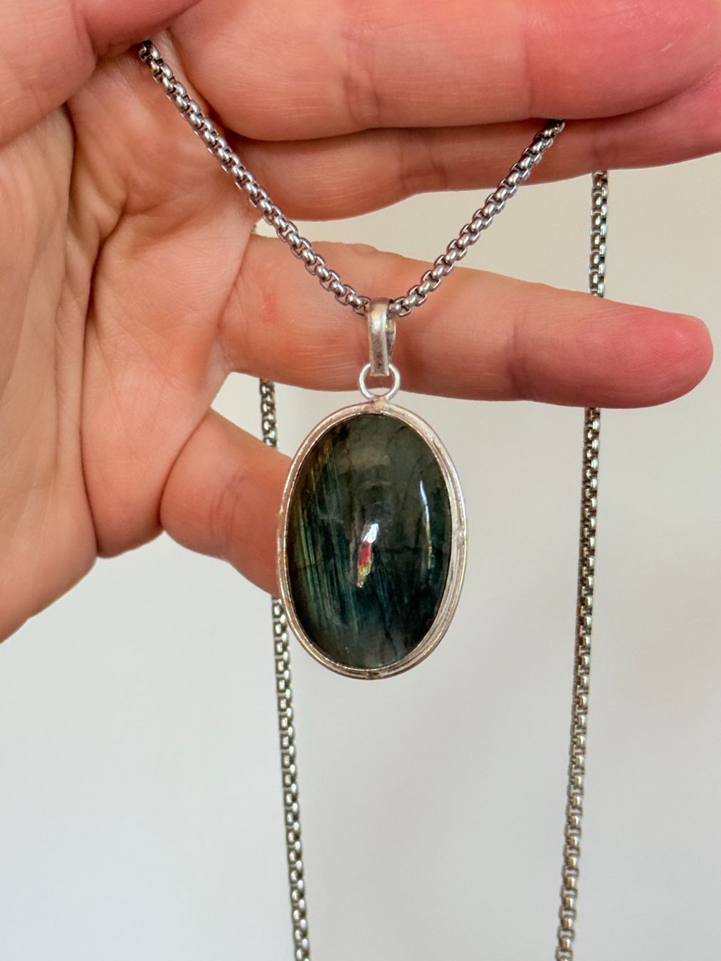 Ketten: Collier avec labradorite - Élégant & Naturel! – Neu und originalverpackt aus Genève von AWWA 1