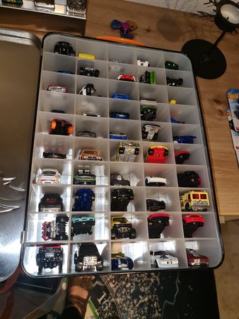 Hot Wheels Sammlung im Koffer - Top Zustand! 🏎️🚗🚕