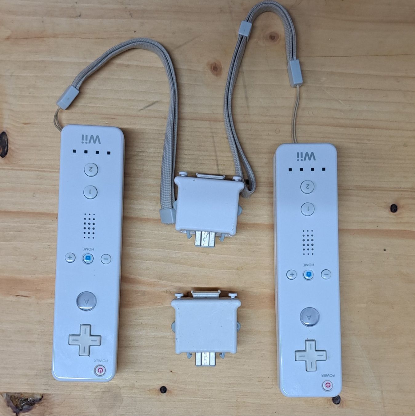 Nintendo Controller: Nintendo Wii Controller, und Motion Adapter – Gebraucht aus Biel/Bienne von Sasha4u