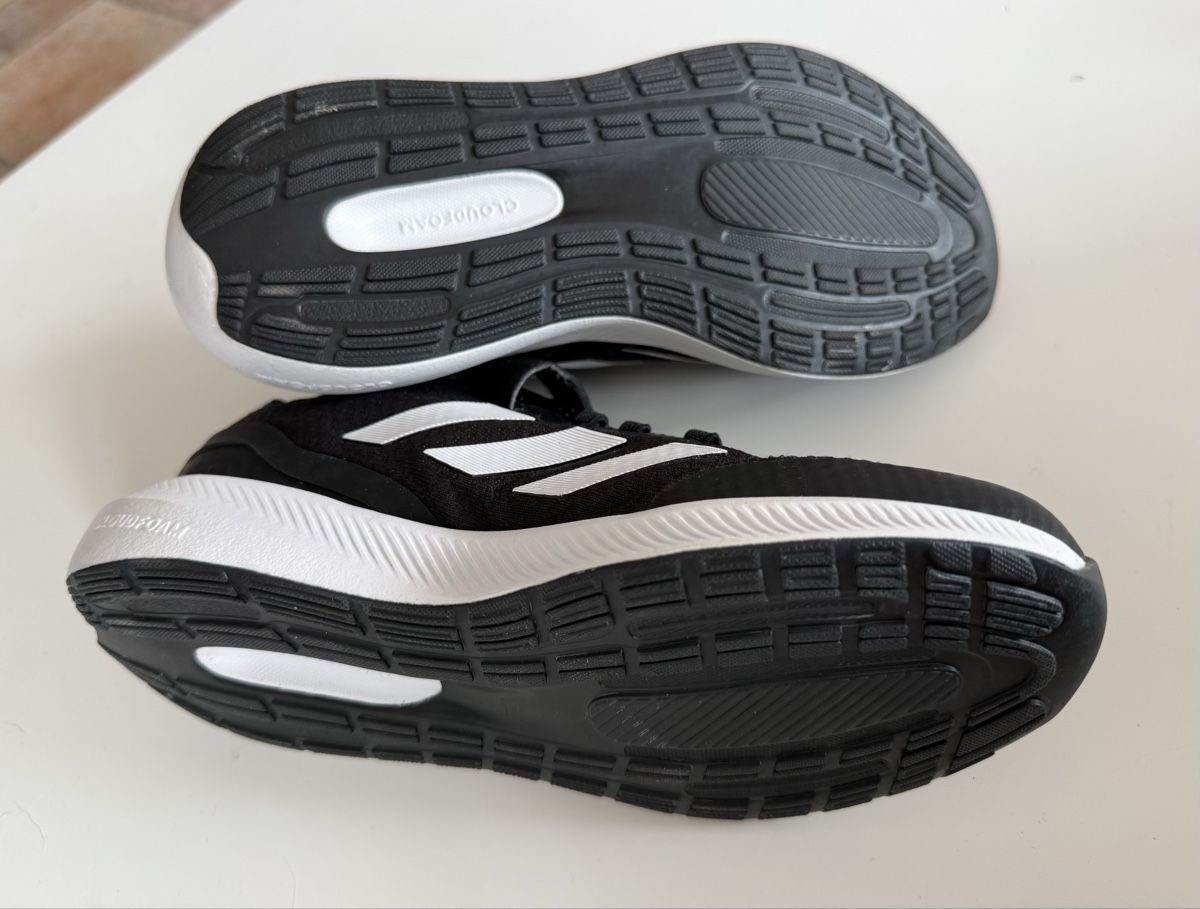 Adidas Scarpe per ragazzi: Turnschuhe Adidas – Nuovo (secondo la descrizione) da Birmenstorf AG venduto da Cgugi 2