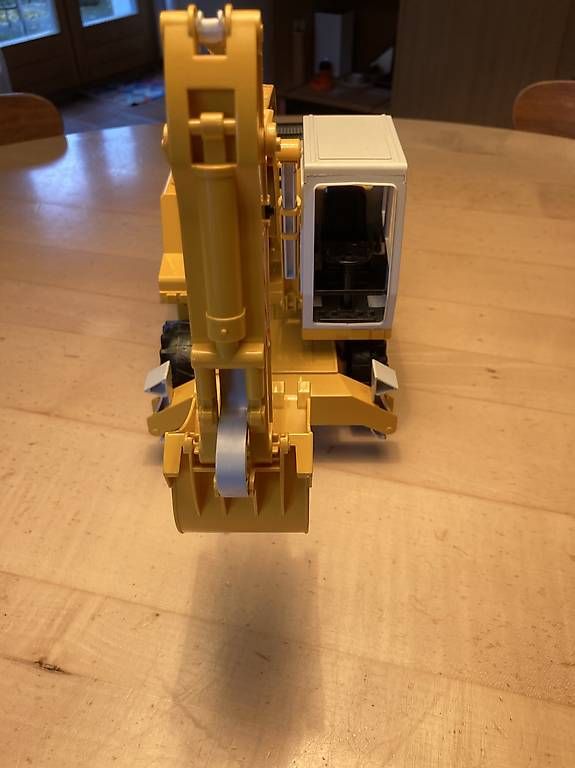 Bagger: Bagger – Gebraucht aus Windisch von pagbfrs 3