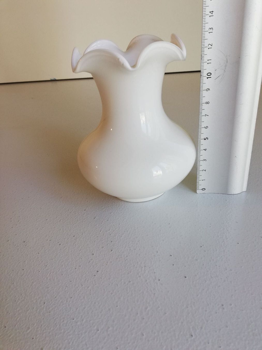 Vasi & Recipienti: Vase Glas Weiss – Nuovo (secondo la descrizione) da Zuerich venduto da lichti 4