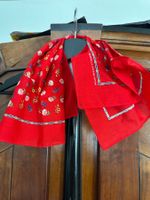 Rotes kleines Tuch rot