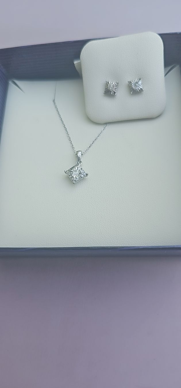 Sonstiger Schmuck: Kette und Ohrring. mit Diamanten – Neu und originalverpackt aus Effretikon von rinuom01 2