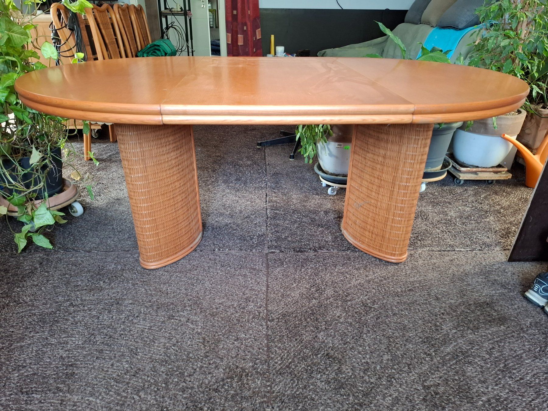 Set de table et chaises: Table à manger et 4 chaises – D'occasion à Sonvilier par youp01