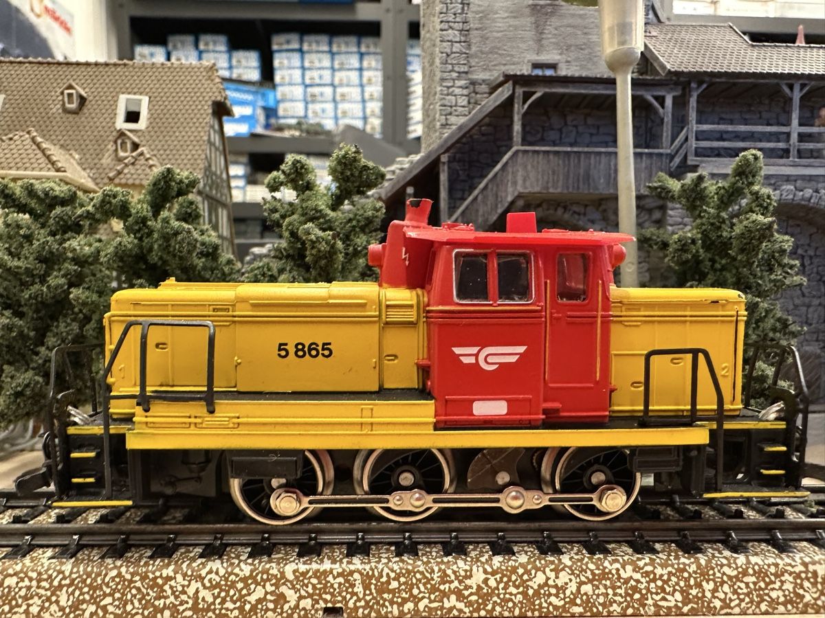 Märklin Modelleisenbahnen: Märklin 3148 NSB BR Di 5 – Gebraucht aus Lupsingen von New-Haven 1