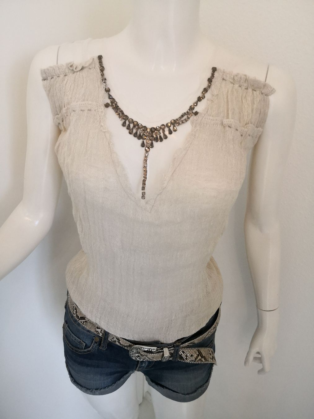 Mango Top: 🤩MANGO SUIT TOP BEIGE MIT STRASS – Nuovo (secondo la descrizione) da Olten venduto da Naja-Twins-Twins 2