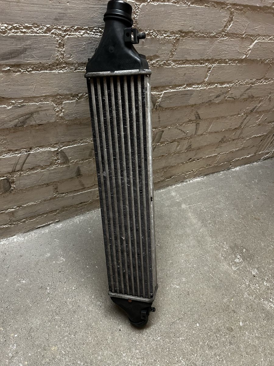 Opel Tutti pezzi di ricambio auto: Original GM / Behr Ladeluftkühler Intercooler  OEM – Usato da Untersiggenthal venduto da jor_5kr8 1