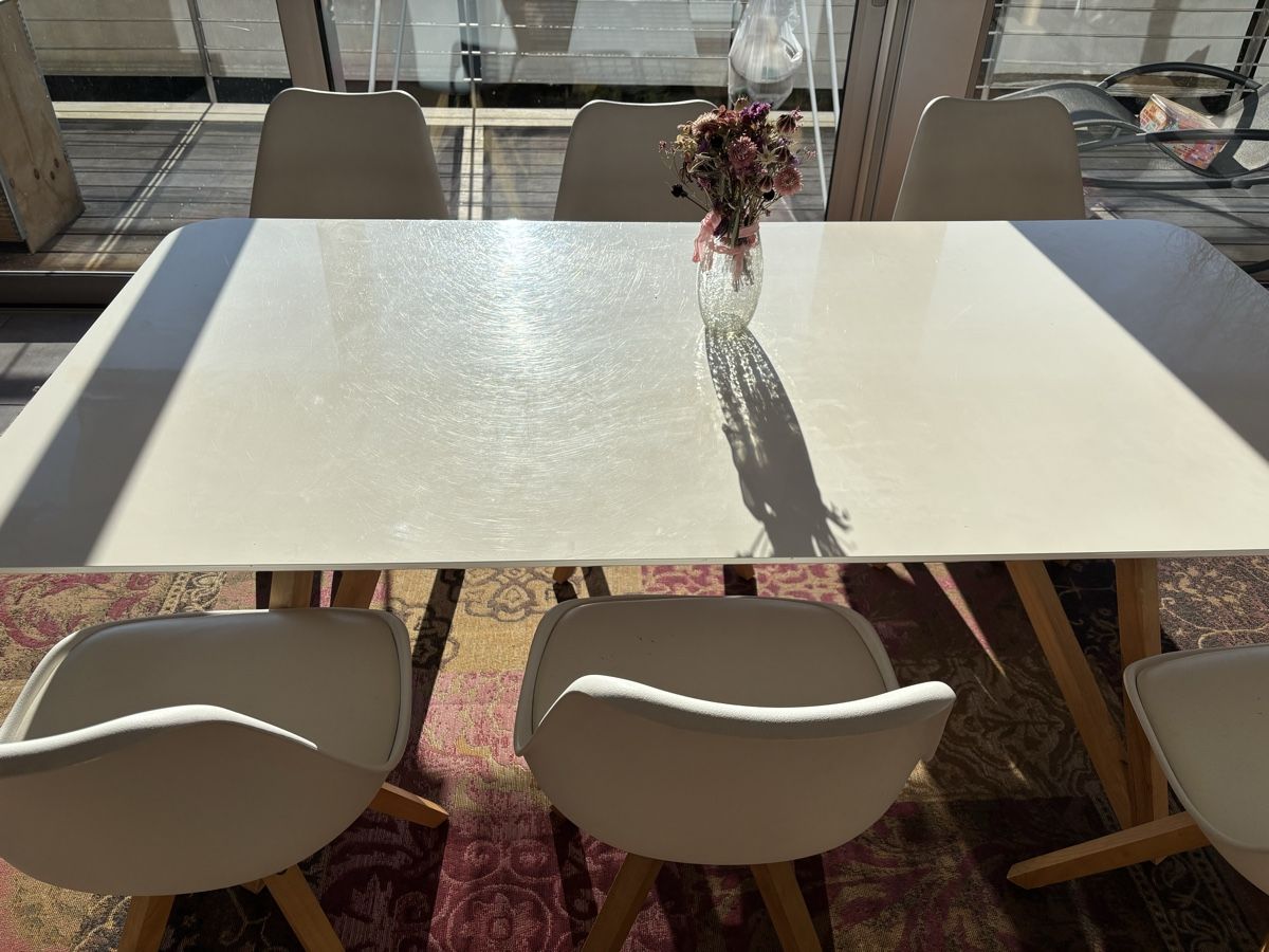 Conforama Set di tavolo e panche: Kitchen table 180x90 with 6 chairs – Usato da La Tour de Peilz venduto da Tomislaf 2