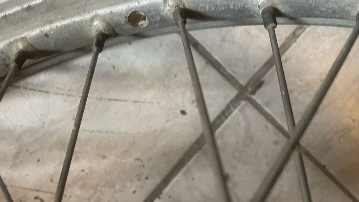 Mofa-Ersatzteile: Weinmann Vorderrad 17“ – Gebraucht aus Kreuzlingen von sto-power 1