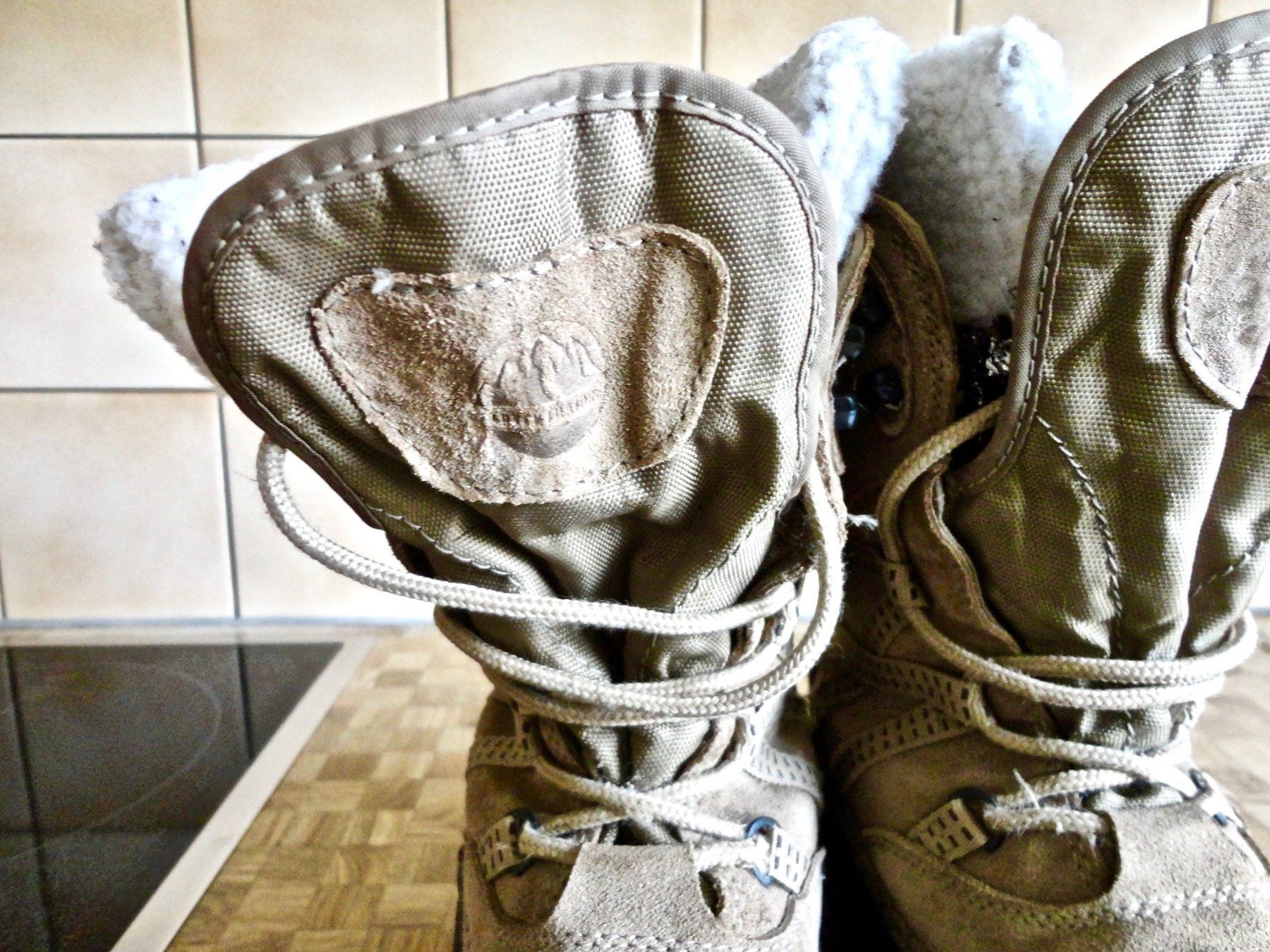 Kamik Damenschuhe: Kamik Winterstiefel / - Boots Gr.  38 – Defekt aus Dottikon von Facehugger2012 2