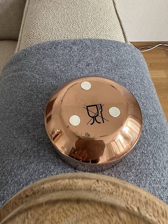 Ciotole: Dekorative Kupferschale mit Holzdeckel – Usato da Luzern venduto da v.furrer 3