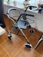 Hausräumung:  Rollator mit Sitz, leicht, faltbar
