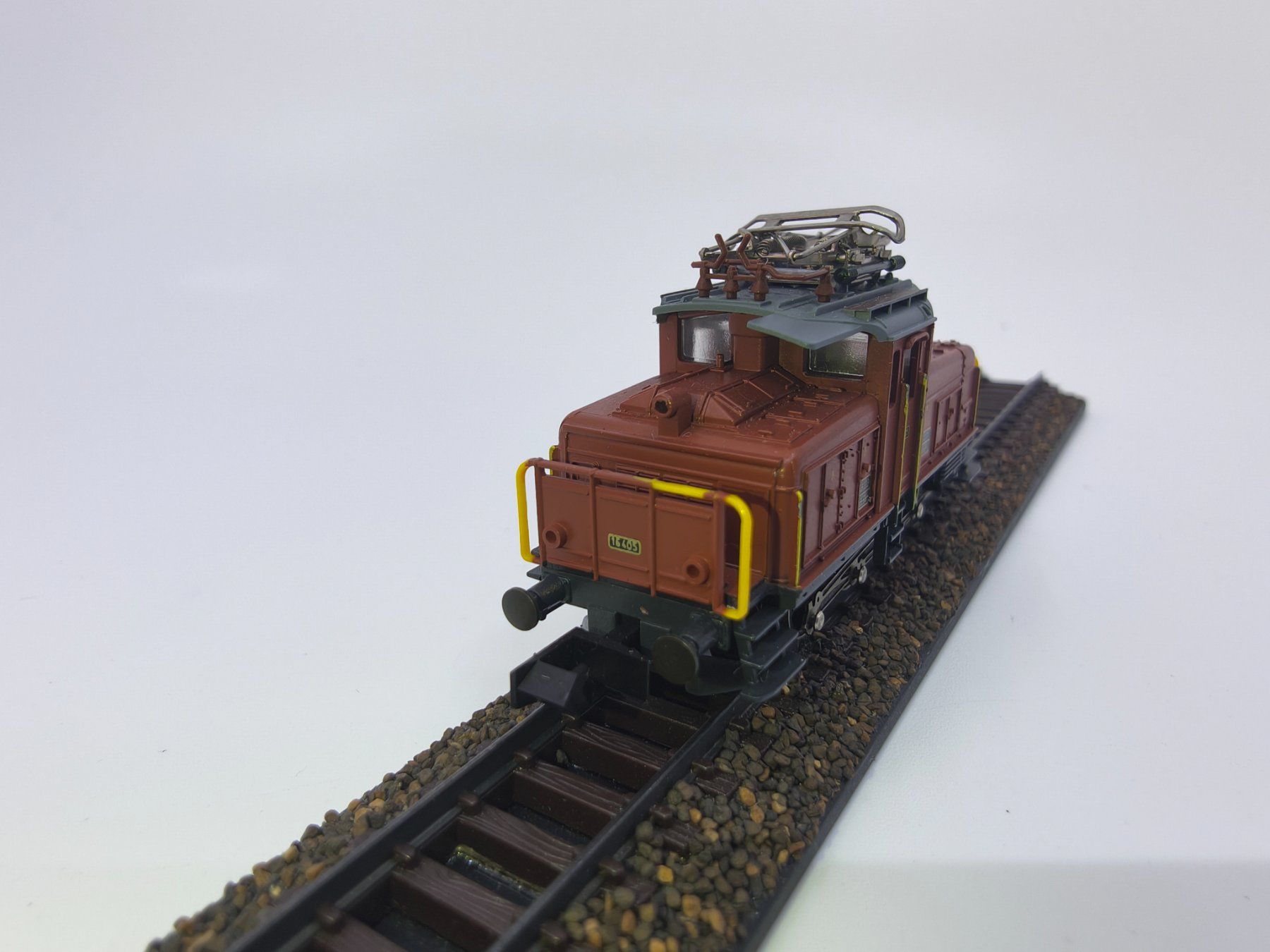 Arnold Modellini di ferrovie: Arnold 2425, Ee 3/3 16405, Analog – Usato da Wangs venduto da mobacom 4