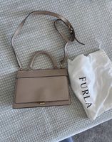 Furla Tasche in Beige, sehr elegant, wie neu!
