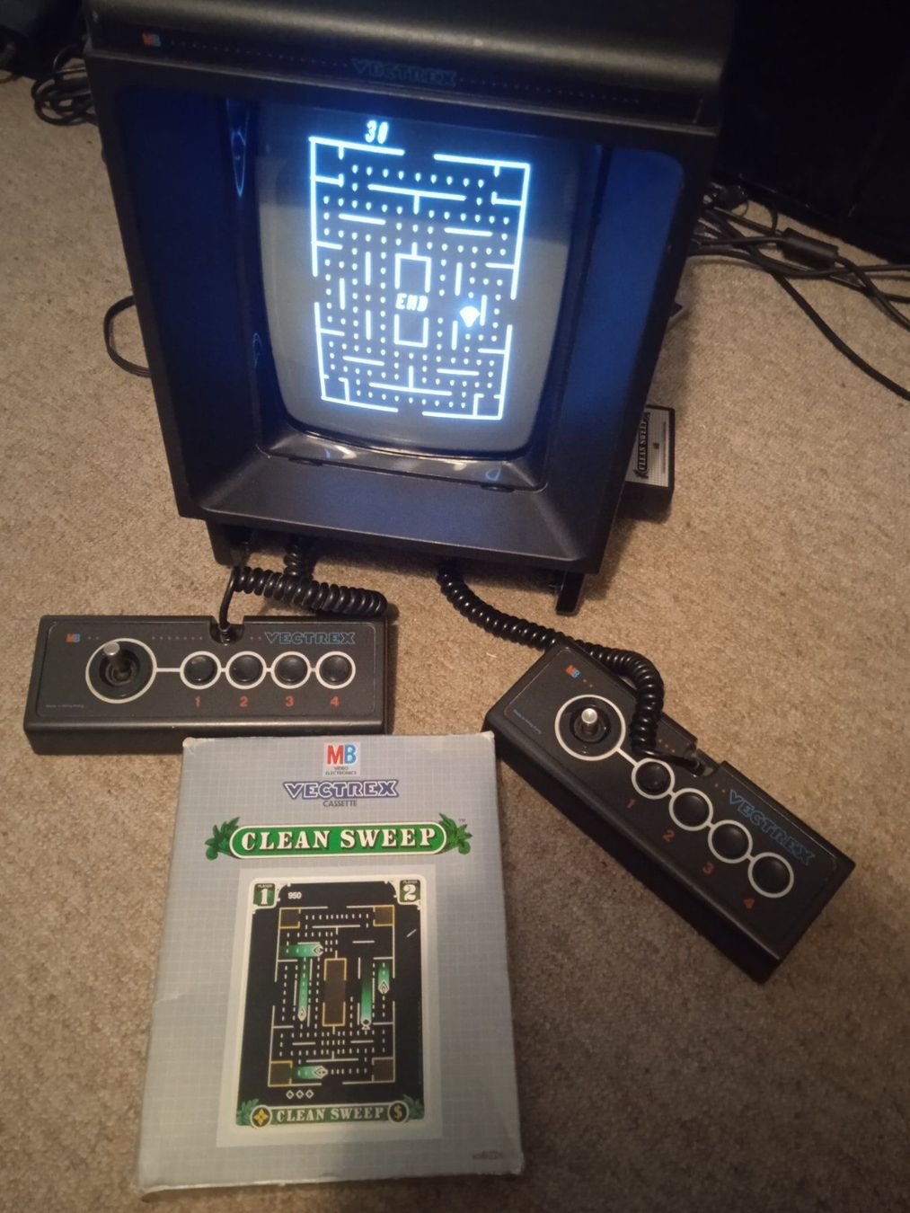 Console: Vectrex Konsole mit 2 Controller und Game – Usato da Turbenthal venduto da fatalbeauty