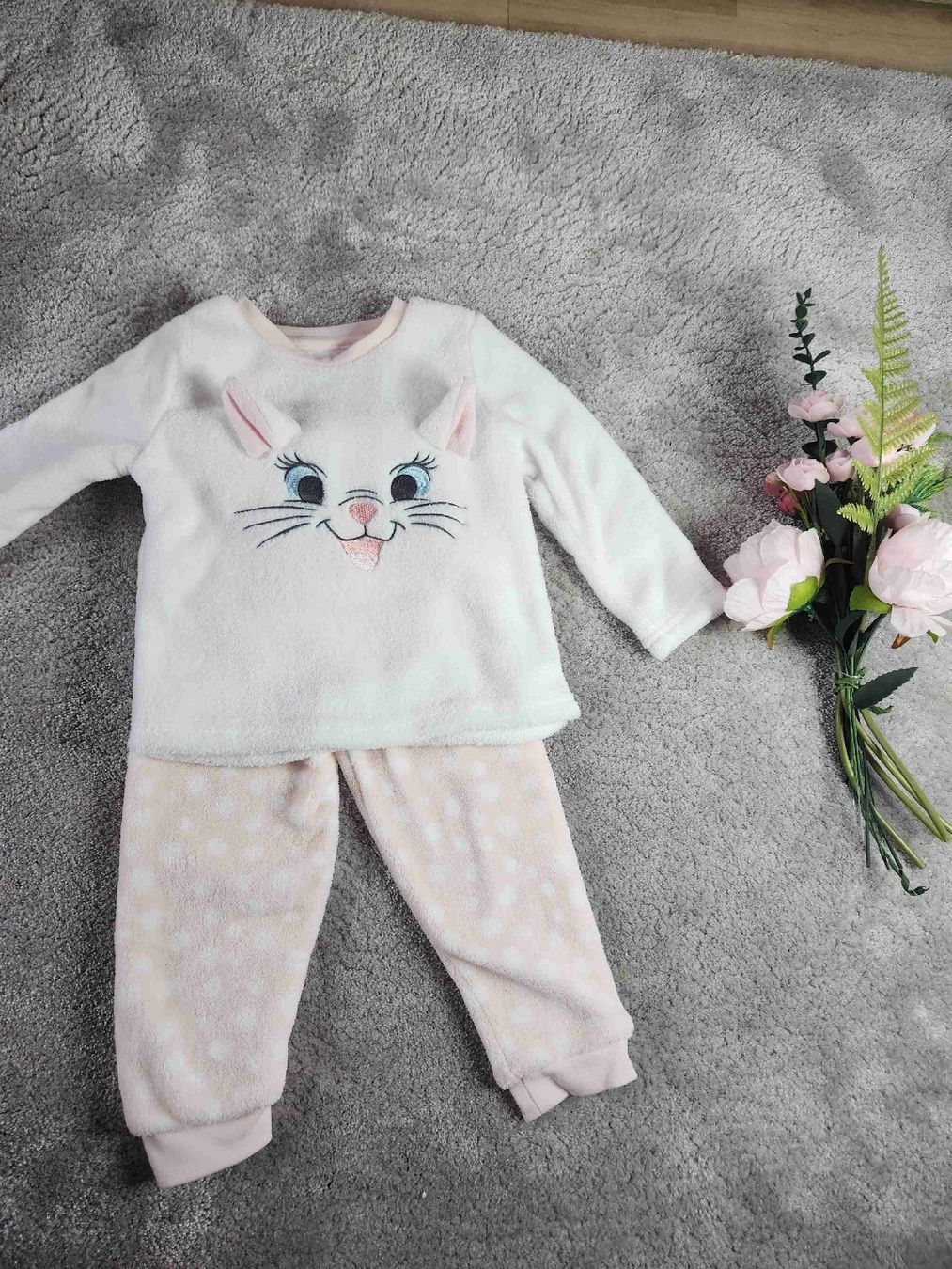 Pigiama & Simili: Kuscheliger Mädchen-Pyjama mit Katzenmotiv, Grösse 92 – Nuovo (secondo la descrizione) da Bözberg venduto da Szni_9s8z