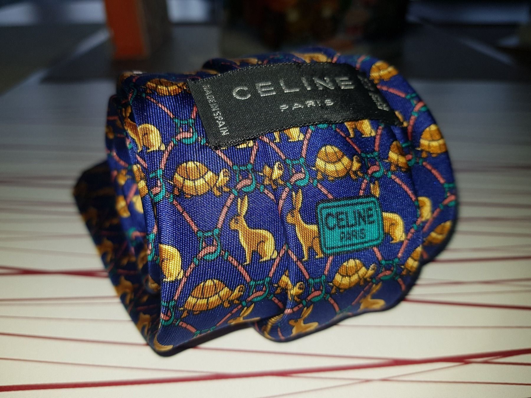 Celine Cravatte: CELINE Cravate en soie / Seiden Krawatte – Usato da Cossonay-ville venduto da Super-Price-Quality 4