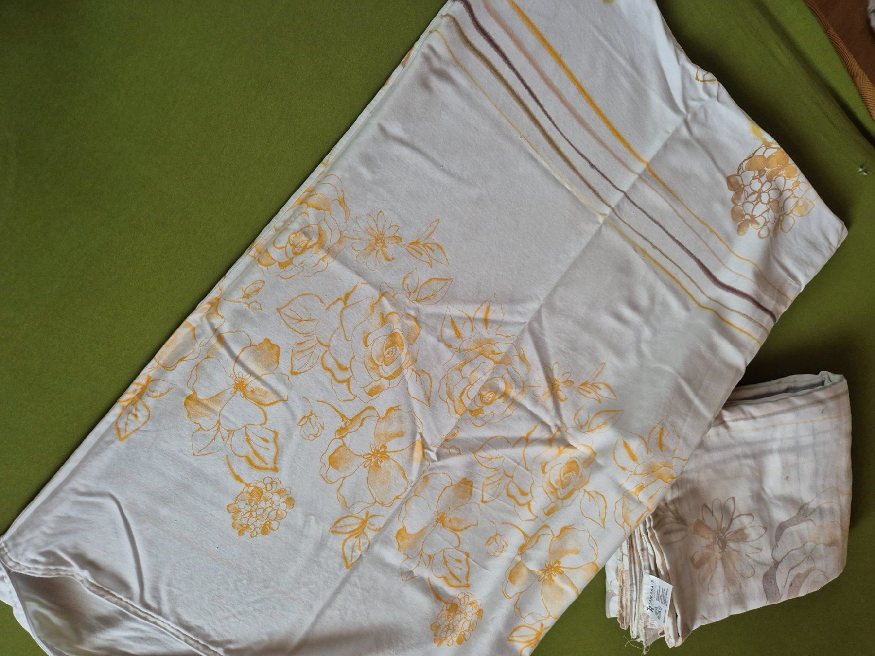 Biancheria da letto: Bettwäsche 155/ 220 – Usato da Malters venduto da Moeschi5 1