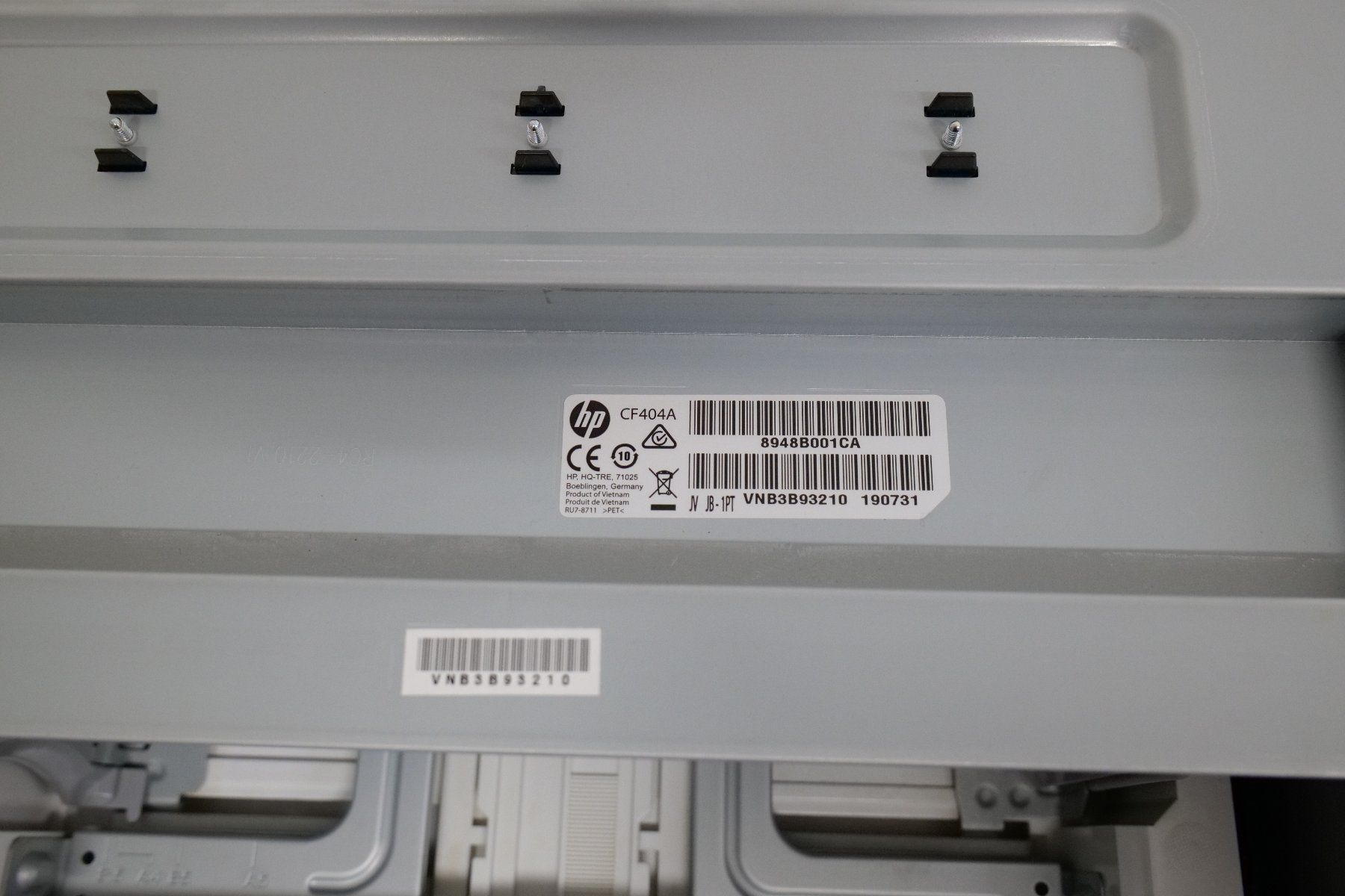 Hewlett Packard Stampanti: HP CF404A Papierfach Tray 3 LaserJet Zusatzfach – Usato da Unterkulm venduto da nmz 1