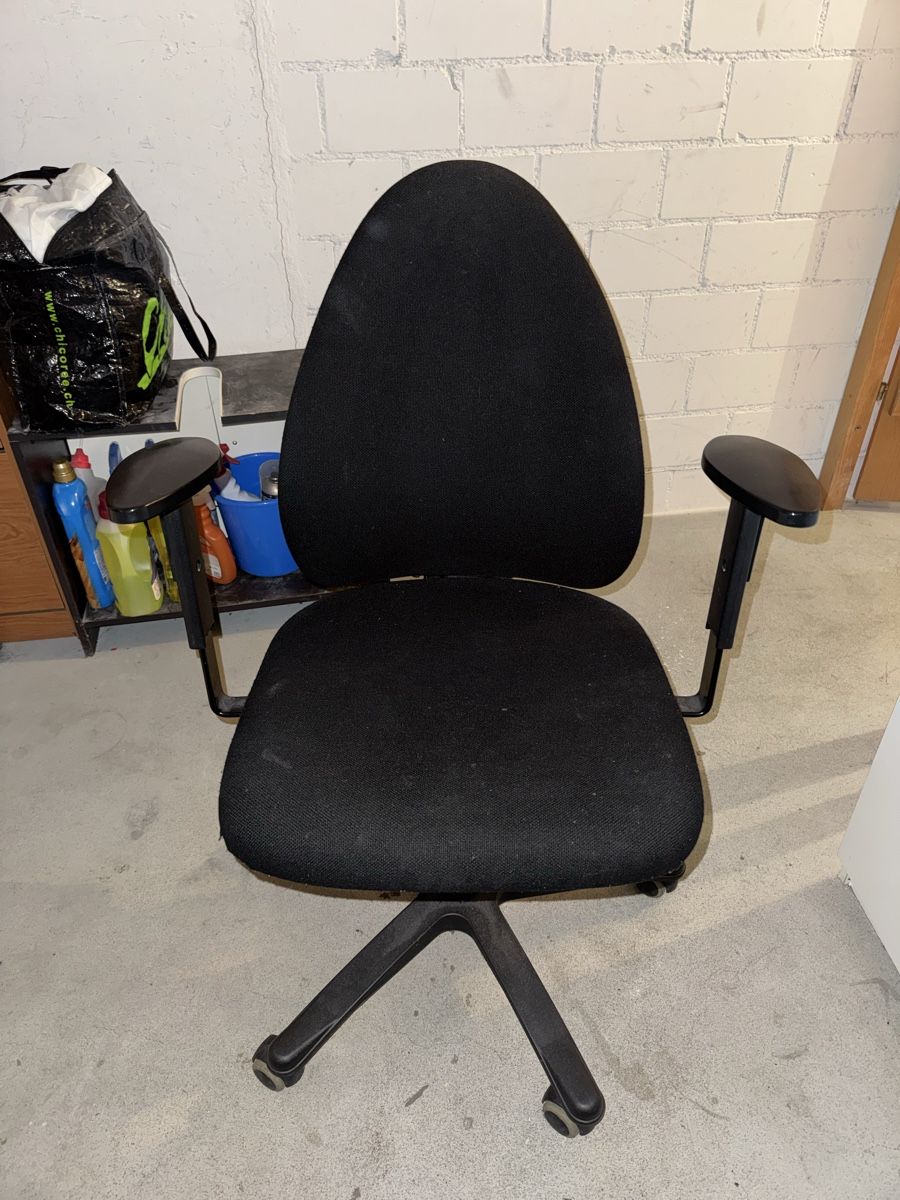 Sedie: Büro Stuhl – Difettoso da Bassersdorf venduto da jas_dj7r