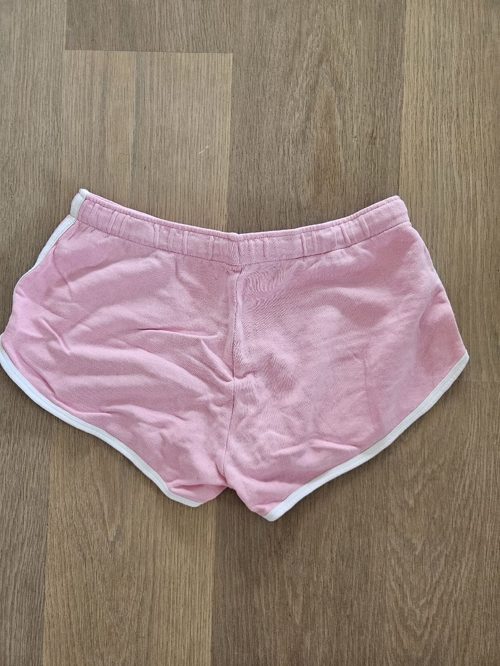 Pantalons: Kurze Hose Damen Pink Grösse L – D'occasion à Rüschlikon par zzz1234 1