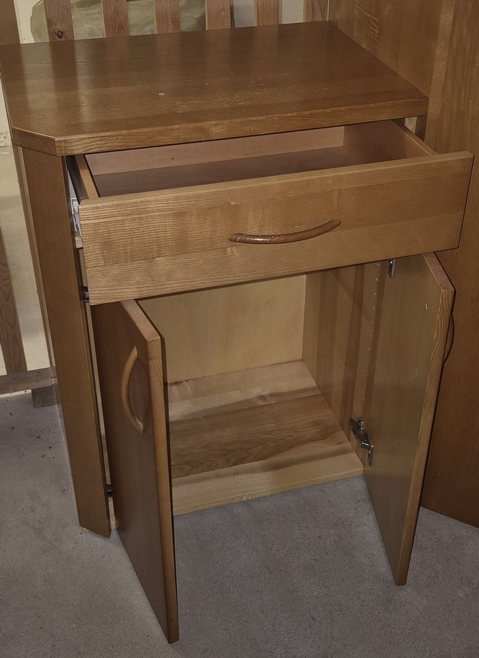 Garderobe: Massgefertigte Eckgarderobe aus Eichenholz (Massiv) – Gebraucht aus Hinwil von Iceeagle 5
