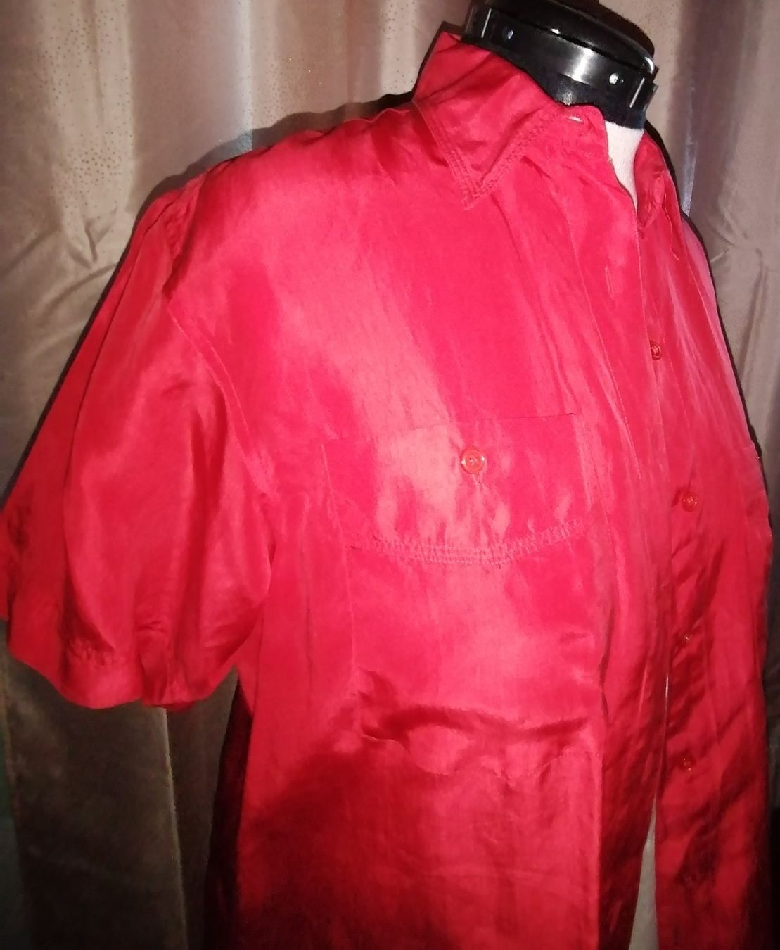 Camicette: Retro Seiden-Hemd-Bluse – Usato da Corcelles-près-Payerne venduto da RxOne_Krs 3