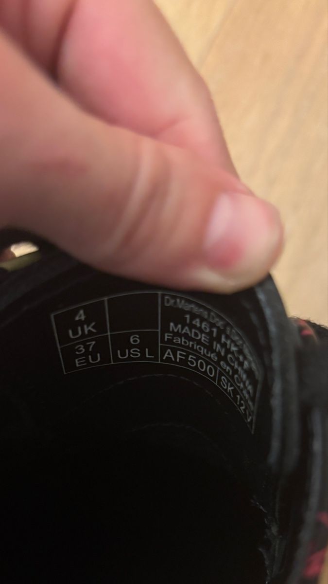 Dr. Martens Scarpe da donna: Hello Kitty/Sanrio Dr. Martens – Nuovo (secondo la descrizione) da Bolligen venduto da Galileen 3