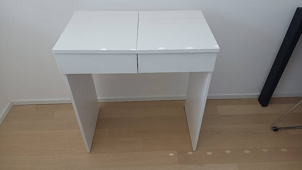 Tavoli da trucco: Coiffeuse IKEA Brimnes - Blanche - 70 x 42 cm – Usato da Thônex venduto da dcas-1226
