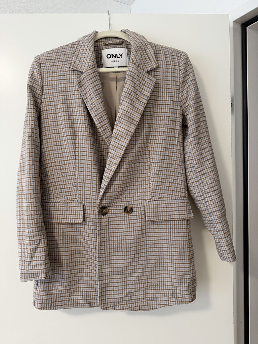 Lotti di vestiti: Damen Blazer 3er Set Grösse XS – Usato da Hunzenschwil venduto da elm_mb67 3
