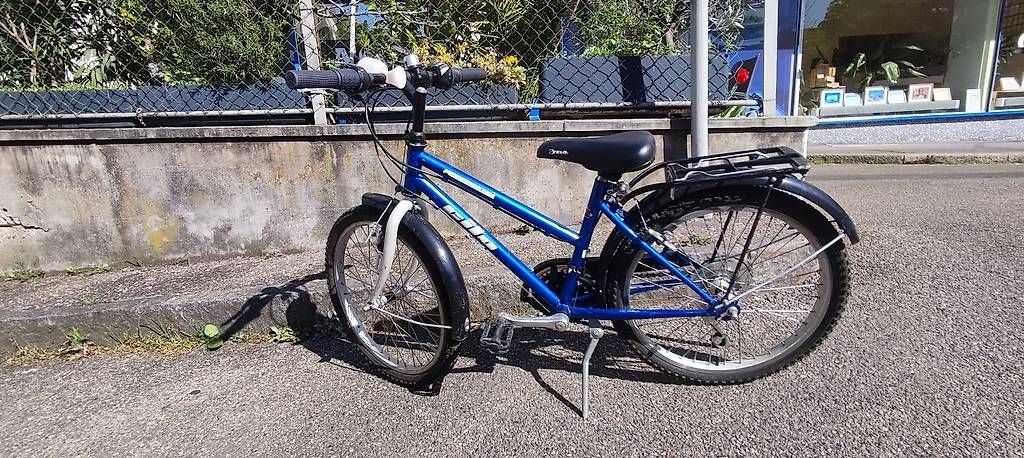 Biciclette: Vélo enfant 20 " – Usato da Genève venduto da sil_f8qg