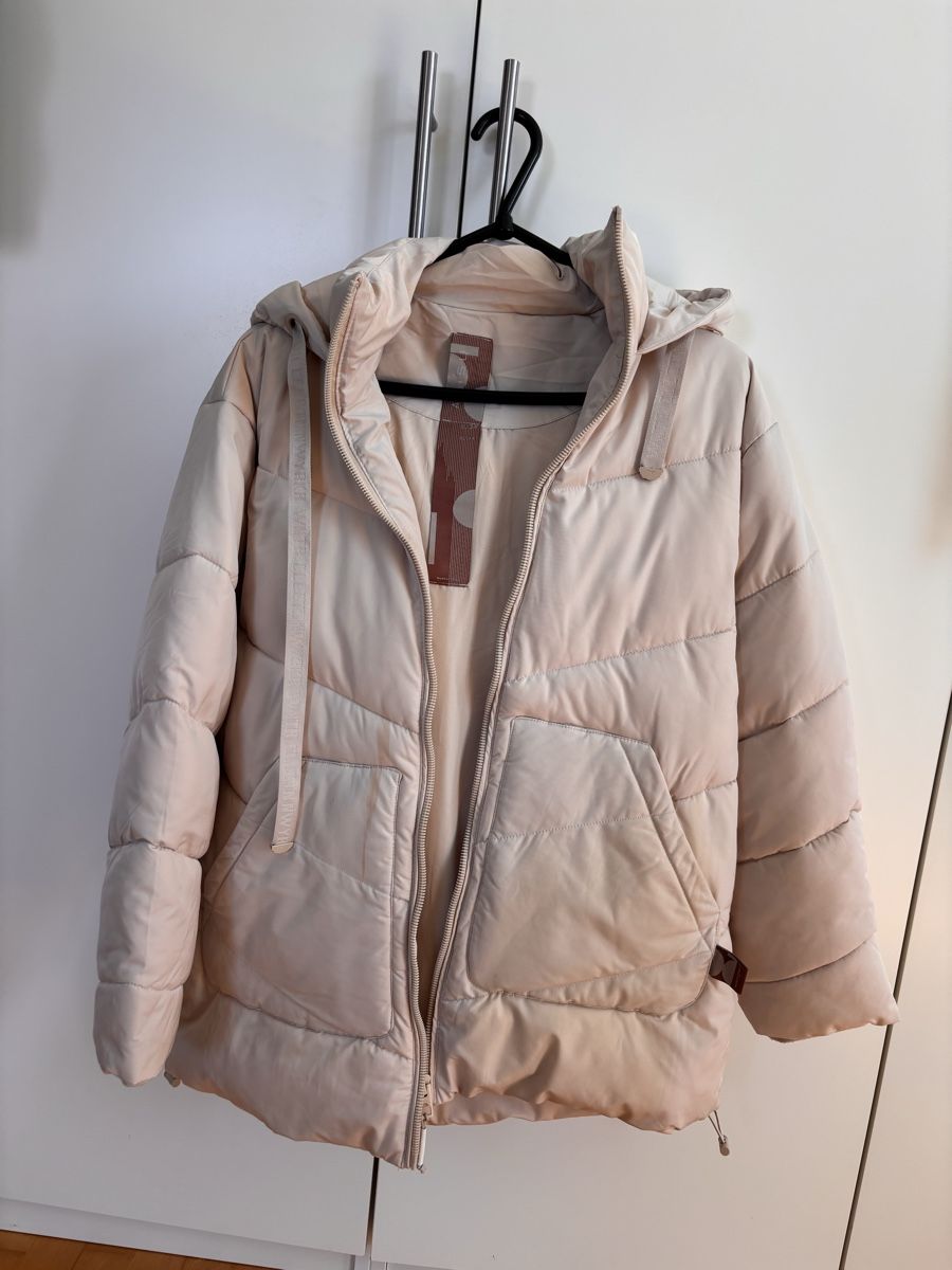 Jacken: cremefarbene Puffer Winterjacke – Gebraucht aus Erlen von xdi_yy28 1