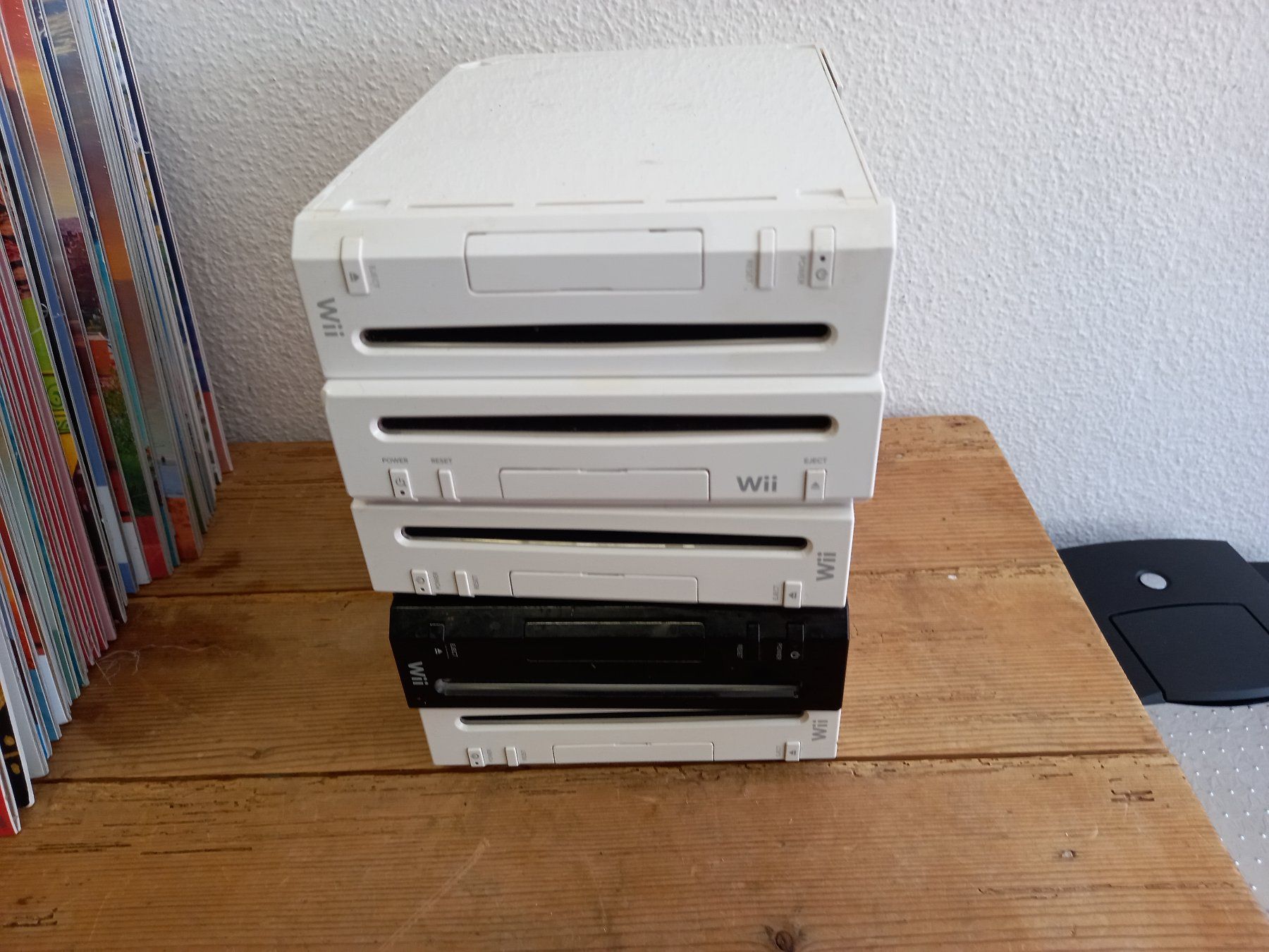 Nintendo Console: 5x Nintendo Wii Konsol – Difettoso da Prez-vers-Siviriez venduto da Monija70