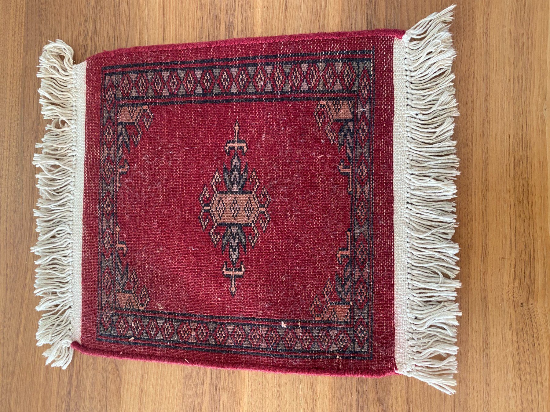 Tappeti: Roter Vintage Teppich mit Fransen – Usato da Gerolfingen venduto da Regenbogen88 2