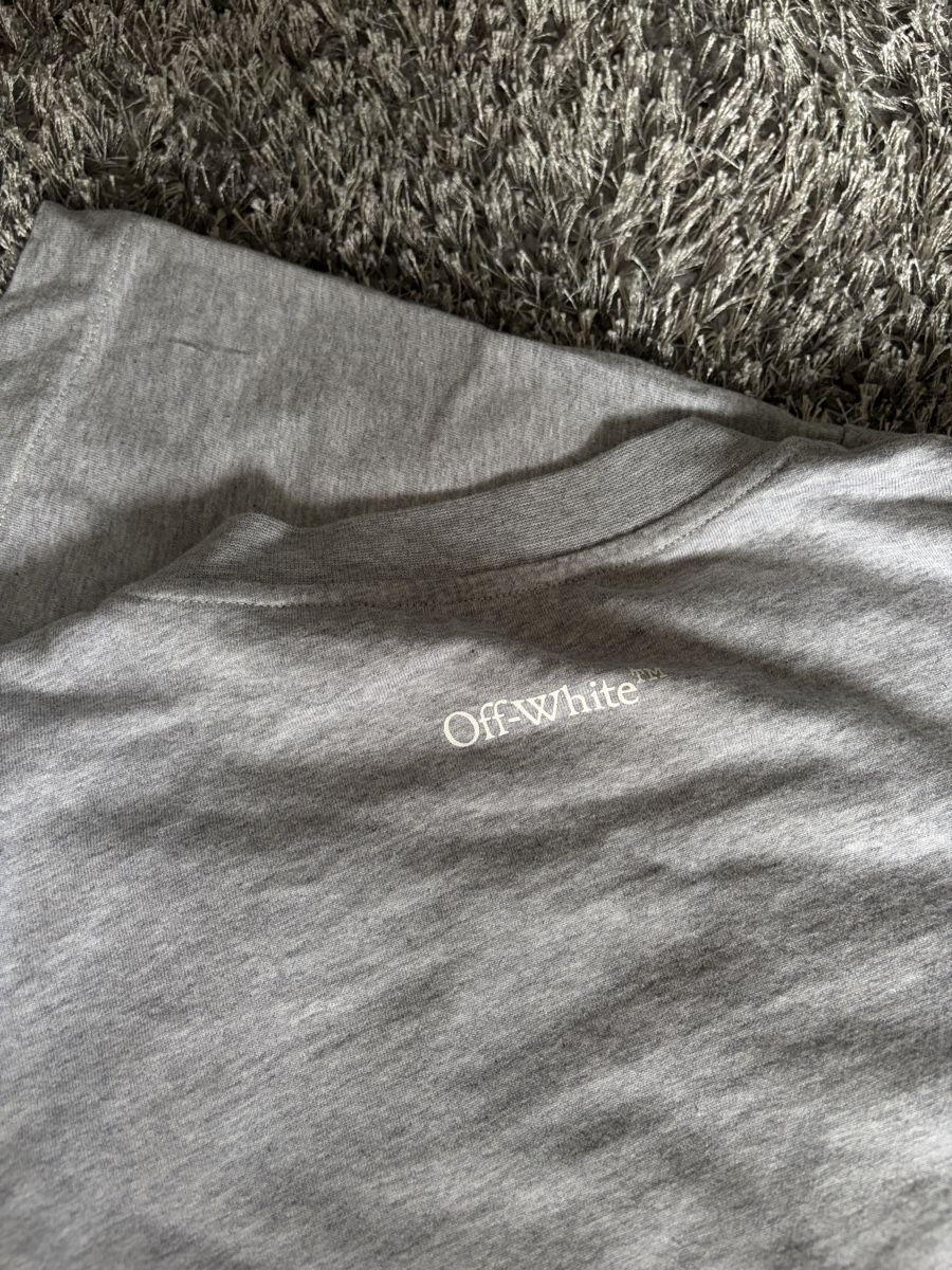 Off-White T-shirt: Off-White Logo T-Shirt  – Nuovo (secondo la descrizione) da Brislach venduto da edu_t6pq 3