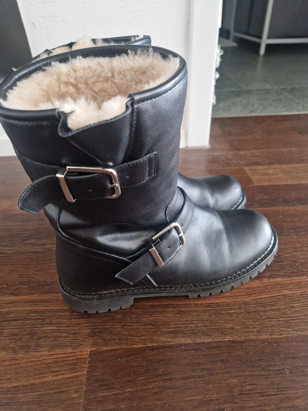 Scarpe da donna: Stiefelette Si Barcelona – Usato da Glattfelden venduto da Ivana5288 2