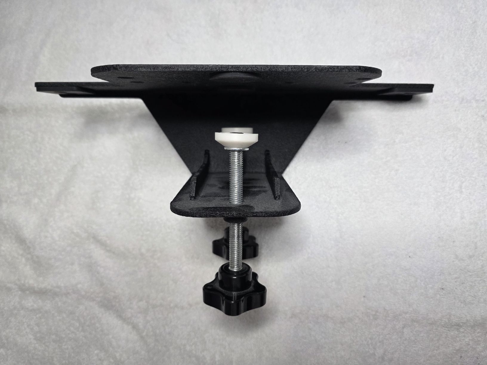 Fanatec Supporti a parete: Fanatec Tischklemme – Usato da Wetzikon ZH venduto da Patrick781 3