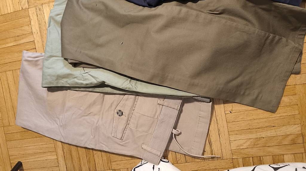 Pantaloni: 7 Hosen für 38 Mango, Springfield  – Usato da Basel venduto da wis_c5wz 1