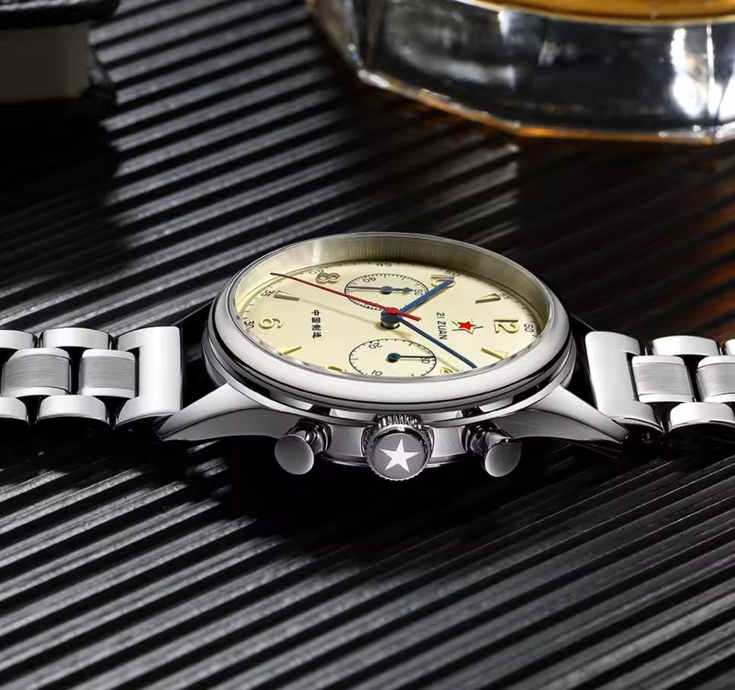 Uhren: Red Star 1963 Chronograph 38mm Saphir & Schwanenhals – Neu (gemäss Beschreibung) aus Suhr von ChronixChronometer 3